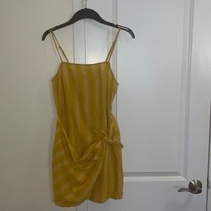 Beautiful Mustard color wrap dress🤩